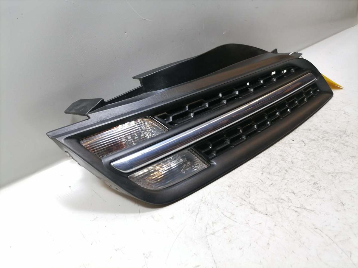 Nissan Micra K12 original K&uuml;lergrill mit Blinker rechts Facelift Bj.2005